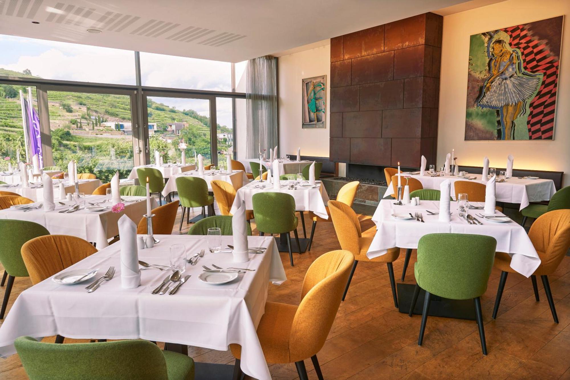 Steigenberger Hotel & Spa Krems Bagian luar foto