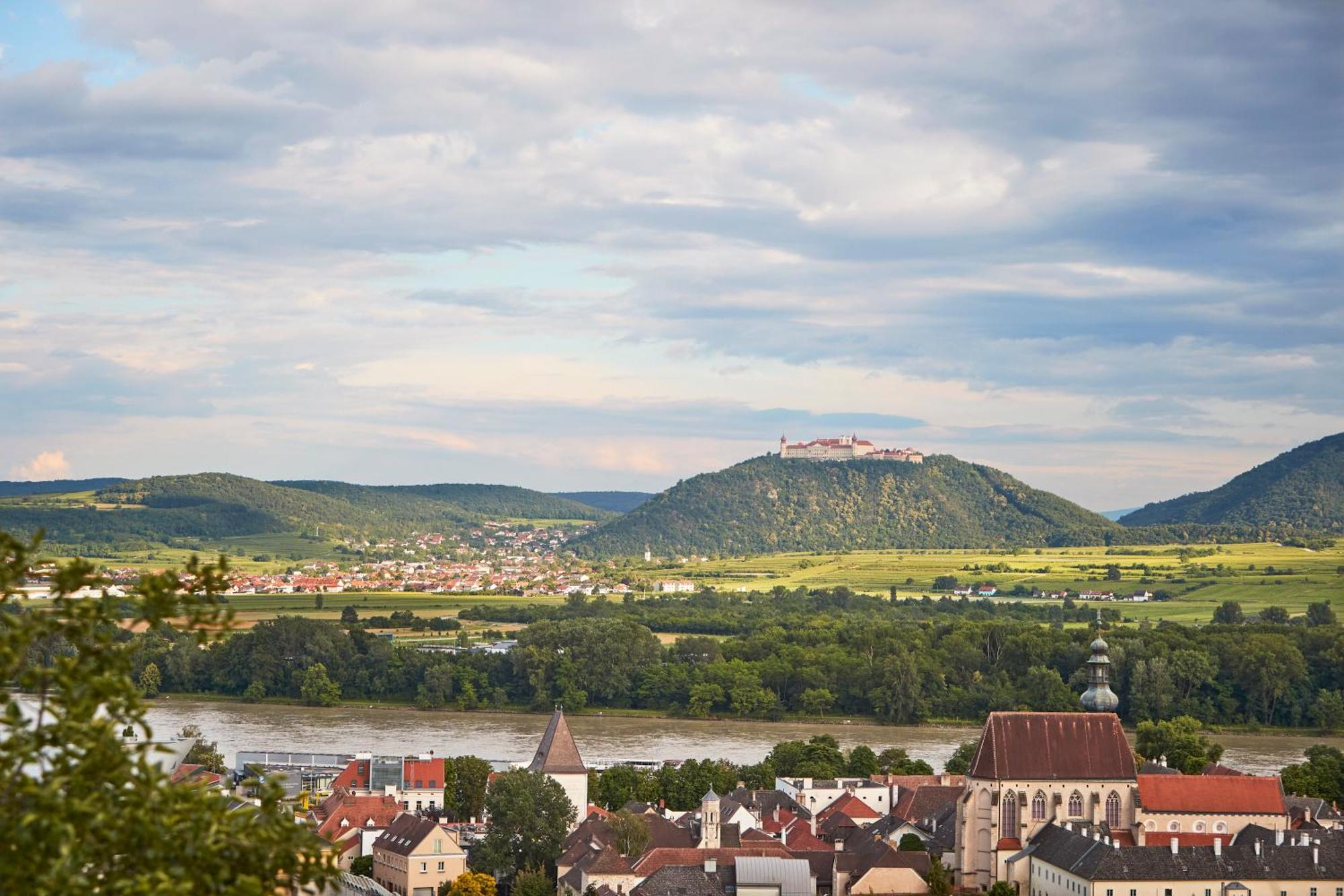 Steigenberger Hotel & Spa Krems Bagian luar foto