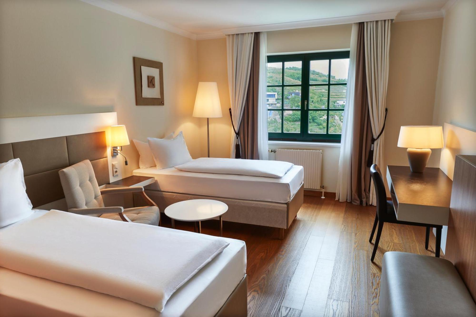 Steigenberger Hotel & Spa Krems Bagian luar foto
